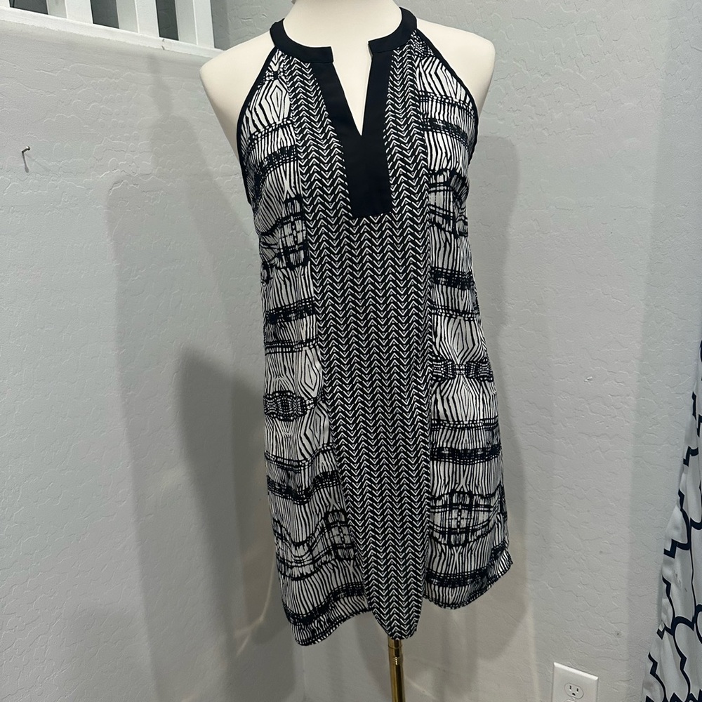 Monteau Black and White Geometric dress!‎